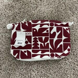 NWT Vuori Red and White Holiday Pouch
